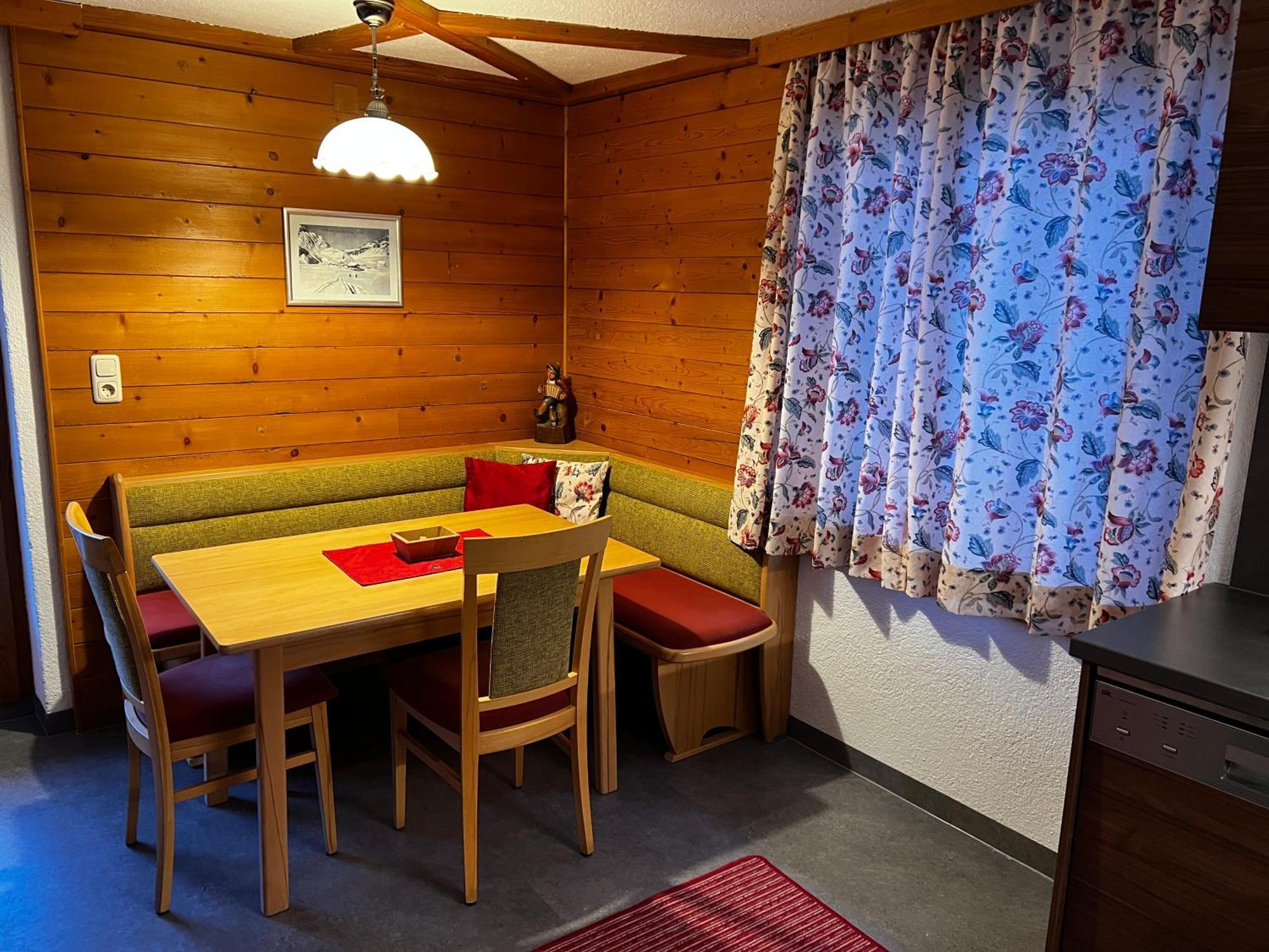 Appartement Haus Steissbach à Sankt Anton am Arlberg Extérieur photo